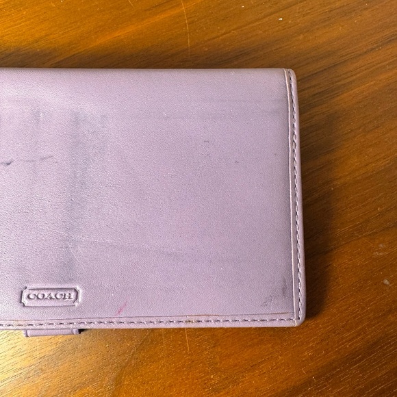 Vintage Coach Lavender Leather Checkbook Wallet - Picture 4 of 9